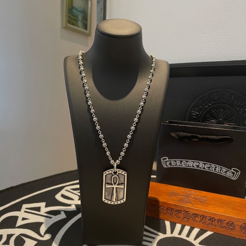 Ch**me He**ts necklaces